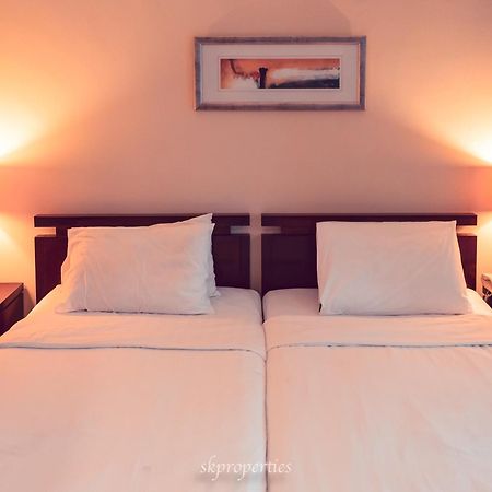 Seaview Suites At Admiral Bay 포트딕슨 외부 사진